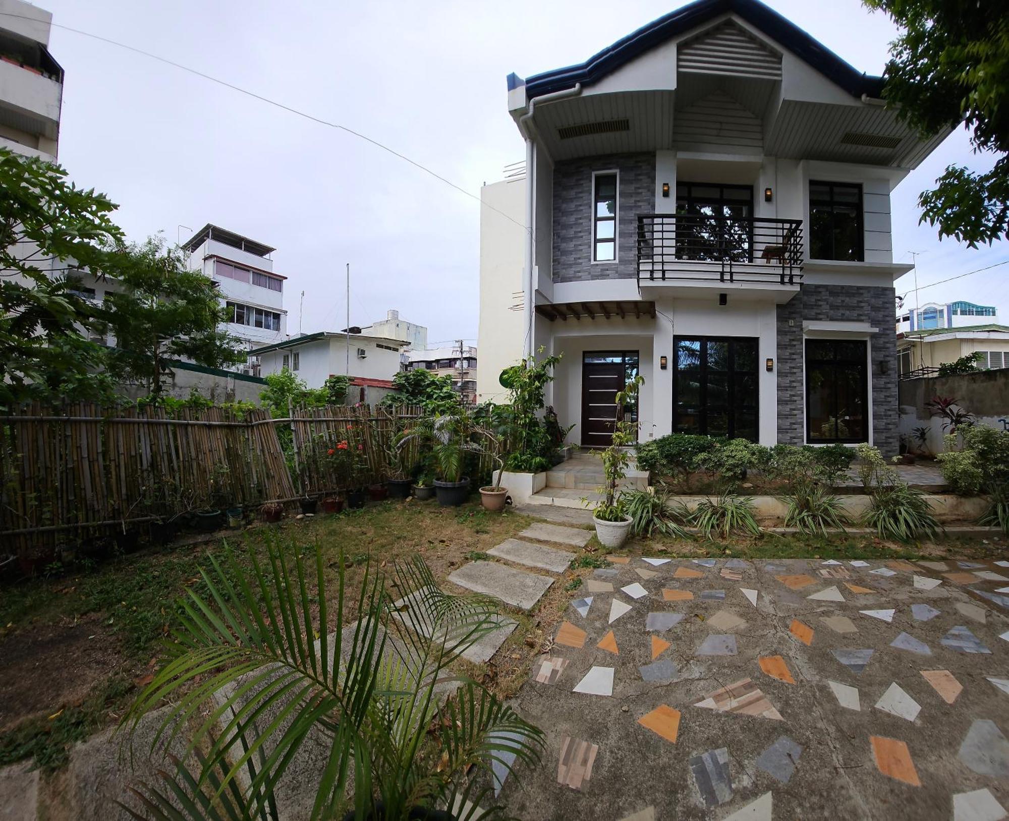 Andrew N Sophia'S Guest House Puerto Princesa Exteriér fotografie